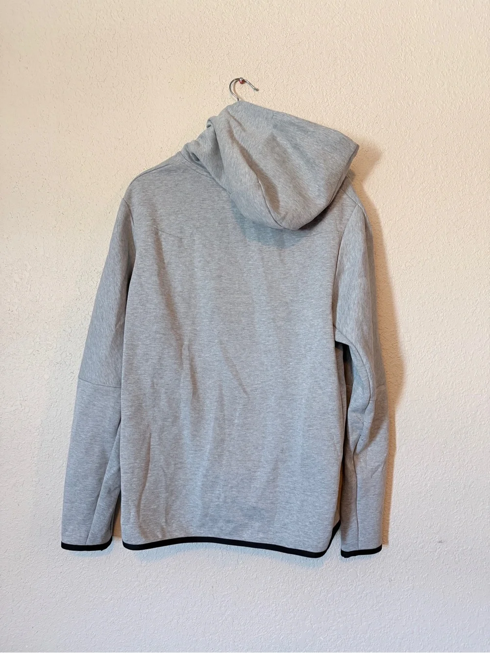 Nike Tech Light Gray Pullover Hoodie with Black Trim Size Large